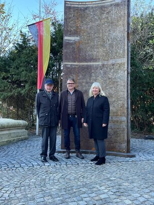 Volkstrauertag 2022 - Stelen Mahnmal