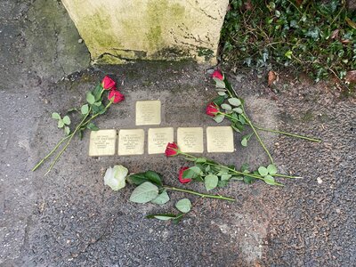 Stolpersteine Beerlager Straße 12